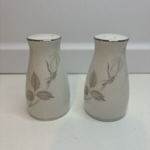 Melrose (Platinum Coupe) by NORITAKE Salt & Pepper Shakers